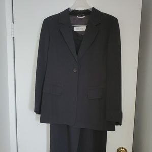 EUC Max Mara silk blend suit